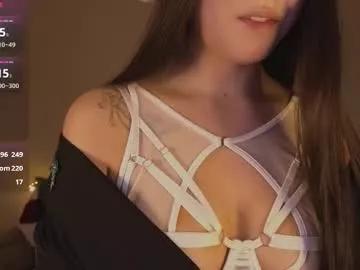 fannydaisy from Chaturbate
