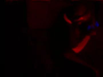 Feelinghardup from Chaturbate