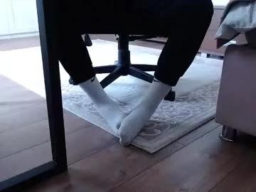 feetishoney from Chaturbate