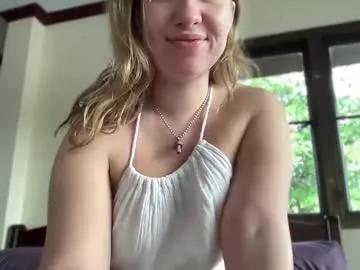 fluffy_bunnyxxx from Chaturbate