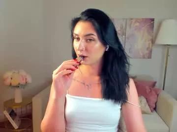 flufyfoxx from Chaturbate