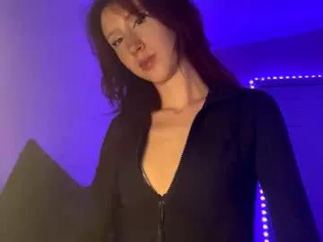 g0ddessluna1800 from Chaturbate