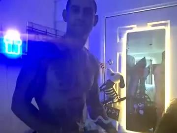 Geekedoutlabs from Chaturbate