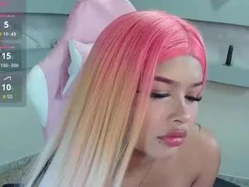 Try our streaming cams variety and talk on a personal level with our adorable girls streamers, showing off their bountiful shapes and dildos.