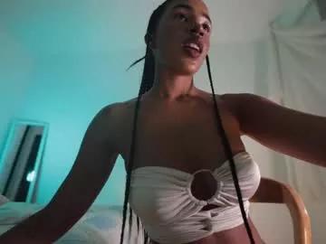 Gia_curly from Chaturbate