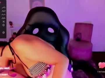 Cling to live show with giabrook from Chaturbate 