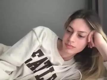 goddess_larz from Chaturbate