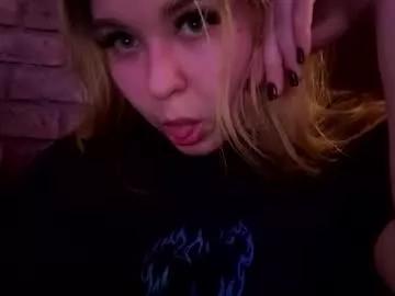 Green_eyes_twinkl from Chaturbate