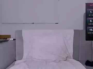 greeneyes_col from Chaturbate