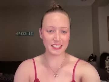 greenxxxqueen from Chaturbate