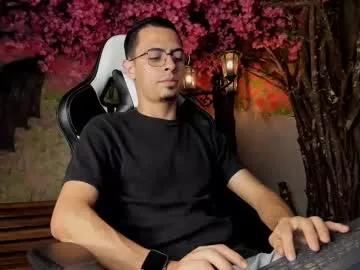 gregorymanccinni from Chaturbate