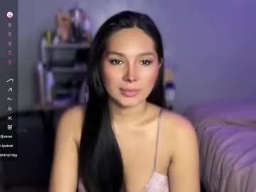 H34rtsforcami from Chaturbate