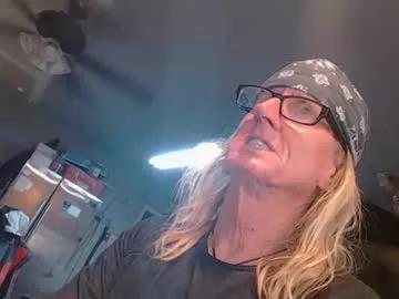 Handystud33 from Chaturbate