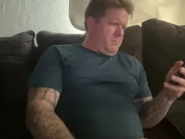 Happilymarr1ed from Chaturbate