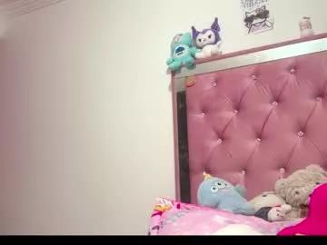 hellokitty_valery from Chaturbate