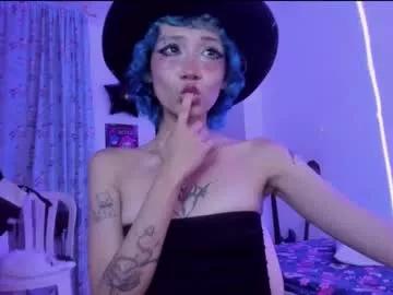helloskinnygirls from Chaturbate