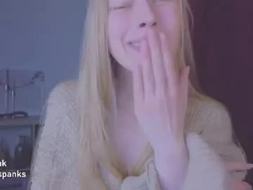 hihi_im_chloe from Chaturbate