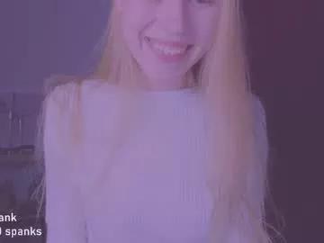 hihi_im_chloe from Chaturbate