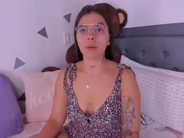 hillary_jones from Chaturbate