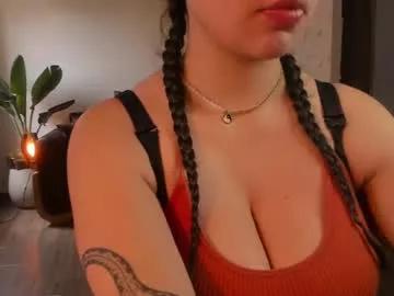 hinnata69 from Chaturbate