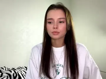 Hoaarisa from Chaturbate