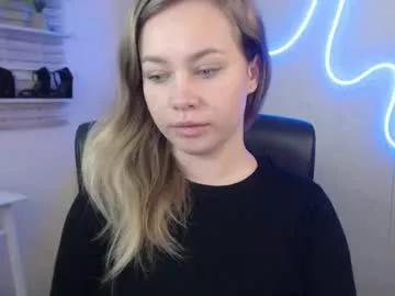 holly_bb95 from Chaturbate