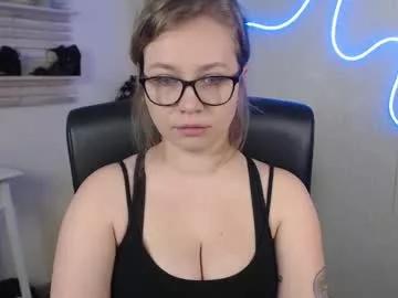 holly_bb95 from Chaturbate