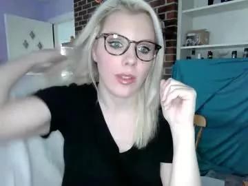 holly_bourbon from Chaturbate