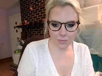holly_bourbon from Chaturbate