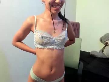 Holly_sweet18 from Chaturbate