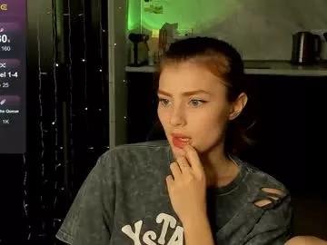 hoppypoppyy from Chaturbate