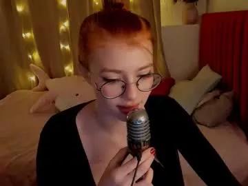 hoppypoppyy from Chaturbate
