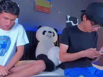 hott_boyz11 from Chaturbate