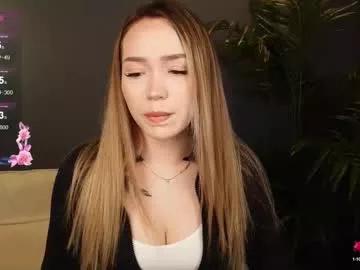hottease_pvt from Chaturbate