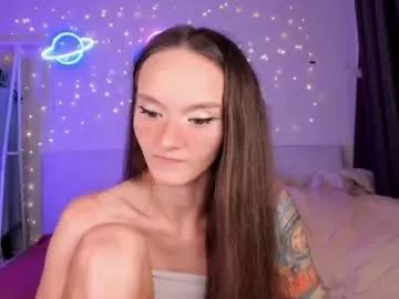 hottiesteverly from Chaturbate