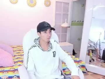 Hottiie_guy from Chaturbate