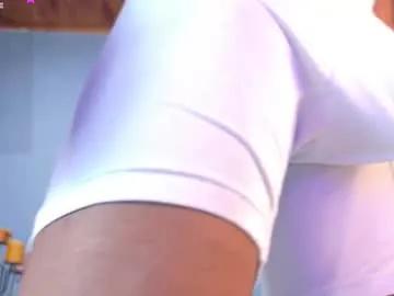 Hunter_biggest from Chaturbate