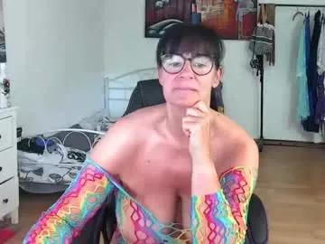 illymaus from Chaturbate
