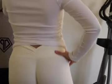 innocentlittleava from Chaturbate