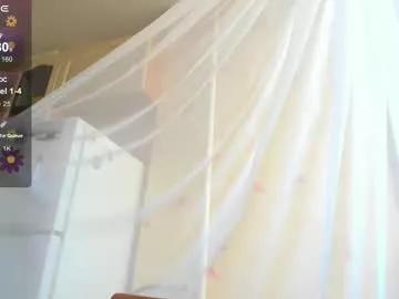 iris_crispy from Chaturbate