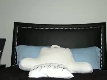 Iris_the_squirter from Chaturbate