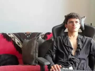 isaac_castle from Chaturbate