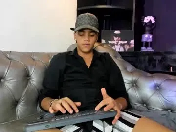 isaac_collins_ from Chaturbate is Freechat