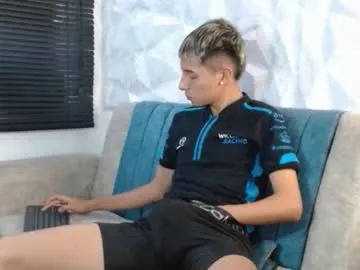 isaac_tan on Chaturbate 