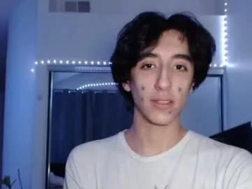 isaacchinoaw from Chaturbate