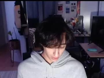 isaacchinoaw from Chaturbate