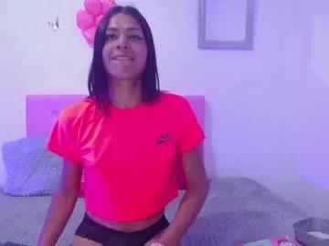 issa_kitty from Chaturbate