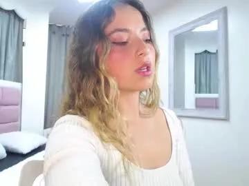Issadorajames from Chaturbate