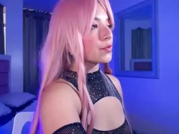 Issadorajames from Chaturbate