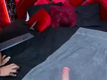 ivisbouncyass from Chaturbate